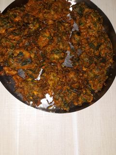 पालक के पकोड़े (Palak ke Pakode recipe in hindi) रेसिपी मुख्य फोटो