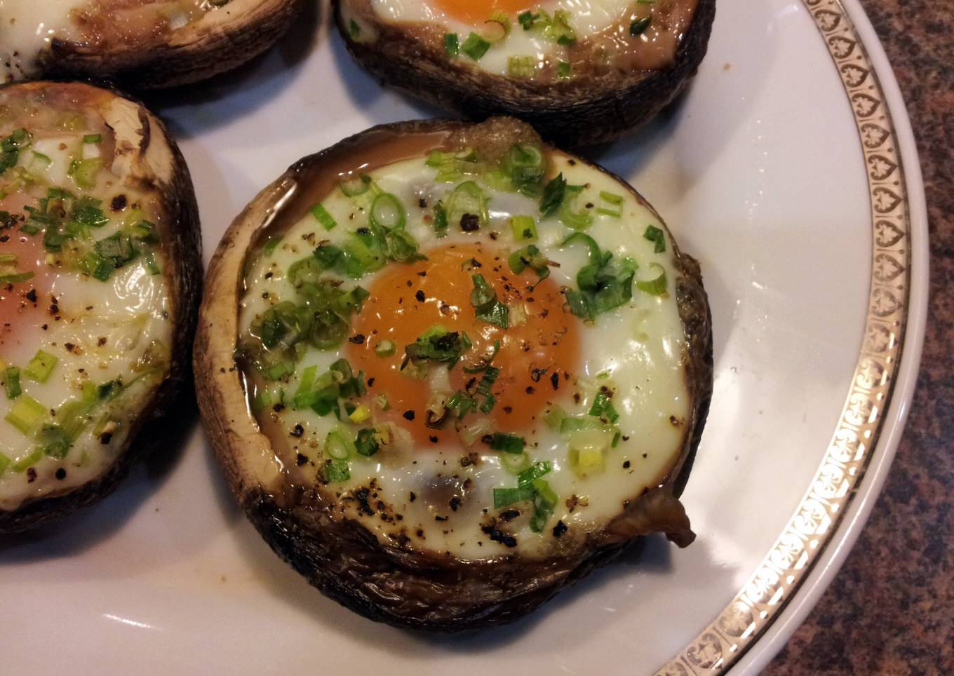 Bbq mushroom eggs