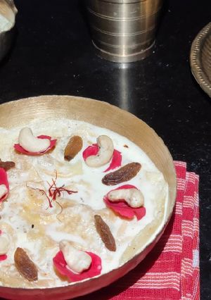 লুচির পায়েস (luchir payesh recipe in Bengali) রেসিপির প্রধান ছবি