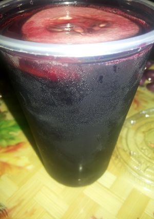 A picture of Chilled zobo.