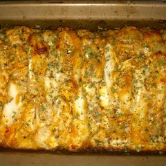 A picture of Buffalo chicken pull apart bread.