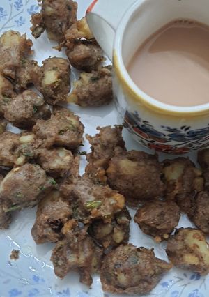 कुट्टू की पकौड़ी (kuttu ki pakodi recipe in Hindi) रेसिपी मुख्य फोटो