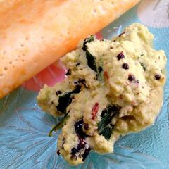 Urad dal rice Dosa and Coconut Chutney A picture of Urad dal rice Dosa and Coconut Chutney.