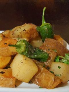Una foto de Patatas bravas en tempura