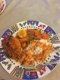 Una foto de Pechuga rellena de queso y espárragos en salsa de vodka