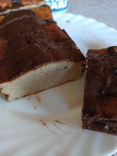Una foto de Bizcocho de avena, fruta y chocolate