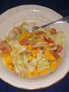Una foto de Ensalada de mango.ॐ 🇲🇽