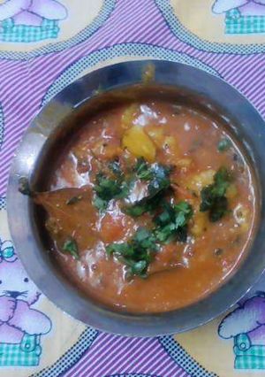 A picture of Aloo Curry.