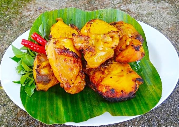 Cara Membuat Resep Ayam goreng kalasan bumbu kuning