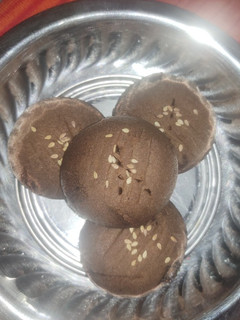 நெய் சாக்கோ குக்கீஸ்(ghee choco cookies recipe in tamil) செய்முறை முக்கிய புகைப்படம்