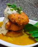 Medu vada sambar and coconut chutney