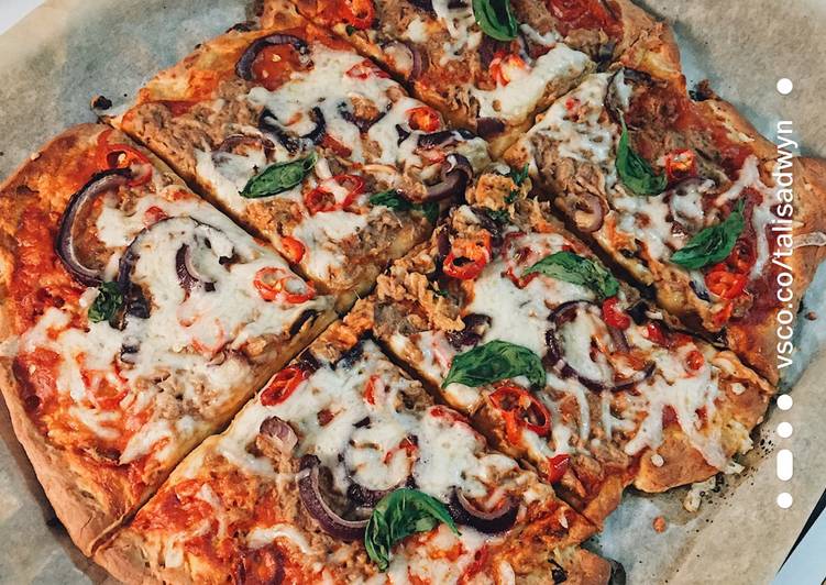 Langkah Mudah untuk Menyiapkan Tuna Pizza yang Sempurna