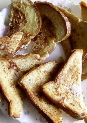 A picture of French toast.