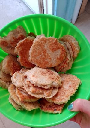 Una foto de Panqueques saldos de harina de mandioca y avena (sin gluten ni levaduras)