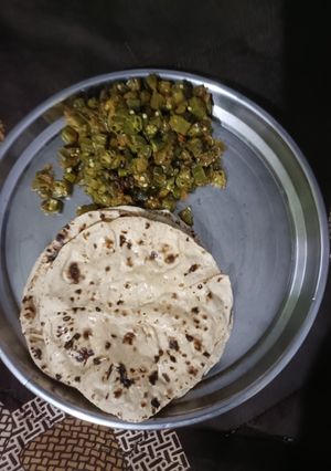 भिन्डी (bhindi recipe in Hindi) रेसिपी मुख्य फोटो