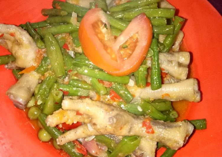 Ceker ayam tumis kering