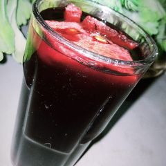 A picture of Karkade tea.