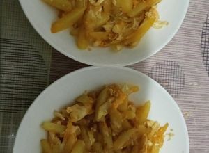 صورة لوصفة تورطيا ب البطاطس المقلية مع البصل 😋👍 والجبن