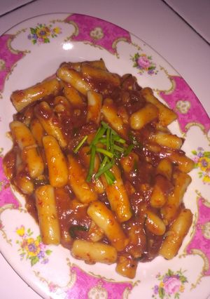Foto resep Tteokbokki (topoki) korea / kue beras pedas ala sasa