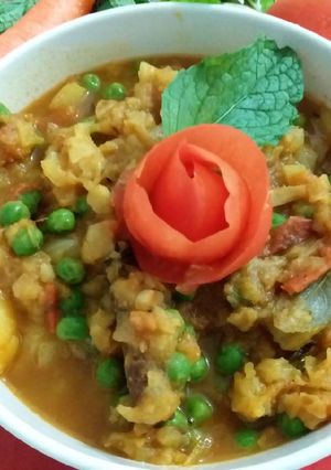 पत्तागोभी करी विथ हरे मटर और आलू (Cabbage curry with green peas nd potato recipe in hindi) रेसिपी मुख्य फोटो