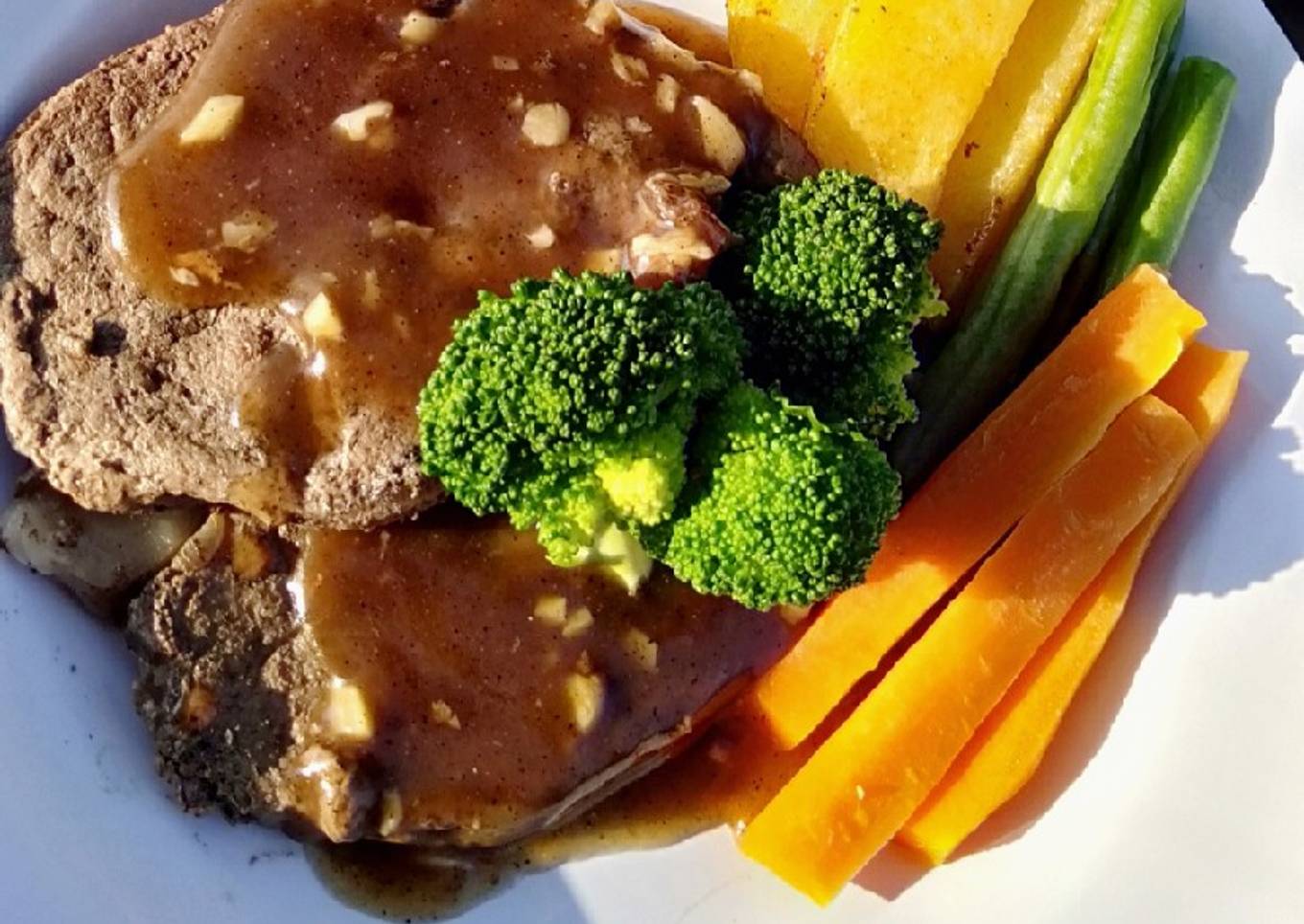 Beef tenderloin with blackpapper sauce