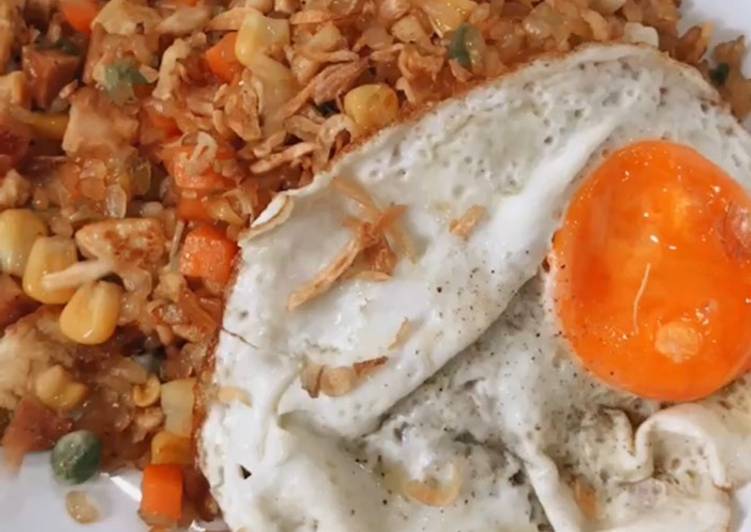 Langkah Mudah untuk Menyiapkan Hong Kong Shirataki Fried Rice, Menggugah Selera