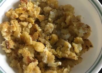 Easy Serving Recipe Cornbread and scrambled eggs Savory Delicious