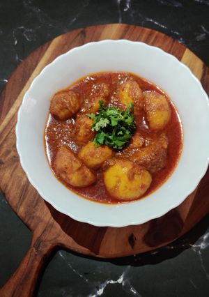A picture of Lasaniya batata.