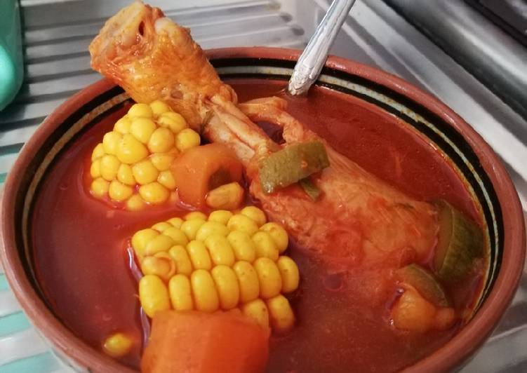 Caldo de pollo guisado a mi estilo 💯% mexicano