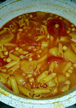 Una foto de Potaje de macarrones