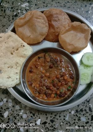 લાલ ચણાનું શાક(chana nu saak recipe in gujarati) રેસીપી મુખ્ય ફોટો