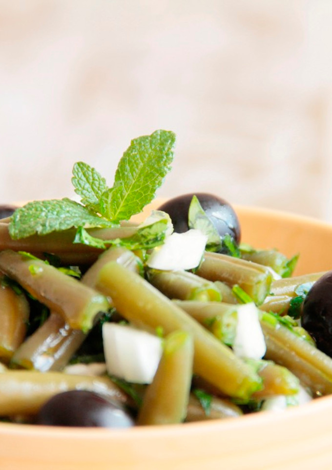 Una foto de Ensalada de judías verdes y aceitunas negras