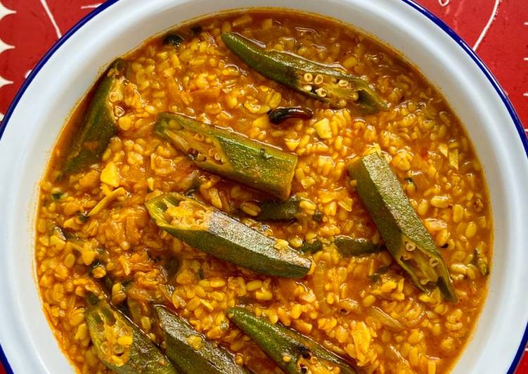 How to Prepare Homemade Mung Daal with Okra
