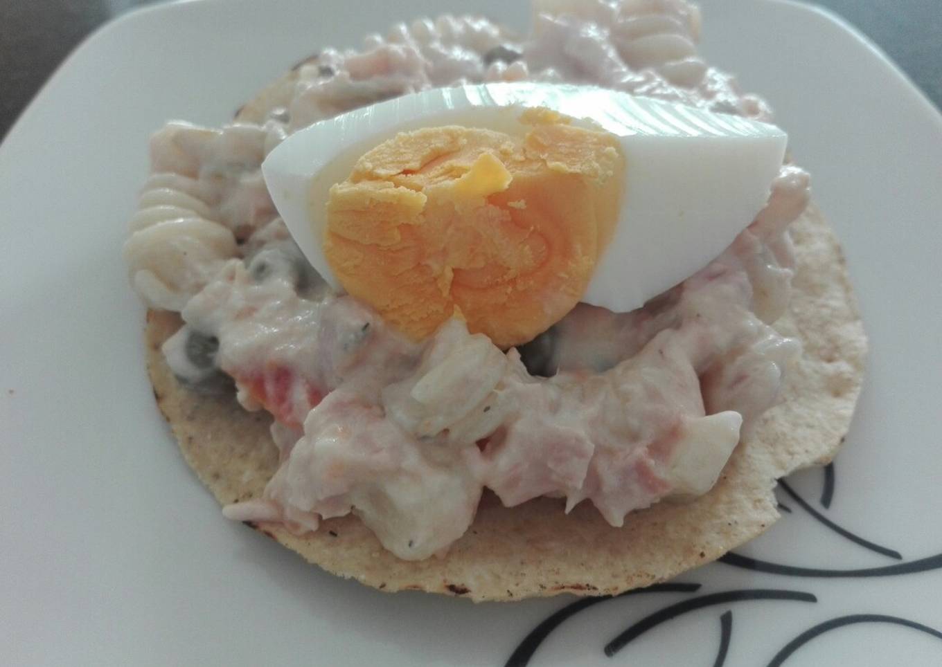 Tostadas de ensalada de atún