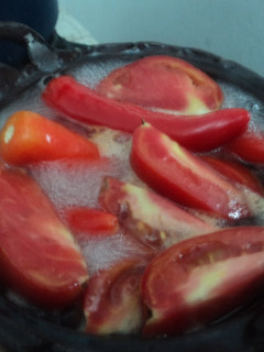 Una foto de Salsa de chiles rojos y jitomate al estilo San Diego. Las Correa. México