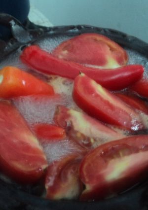 Una foto de Salsa de chiles rojos y jitomate al estilo San Diego. Las Correa. México