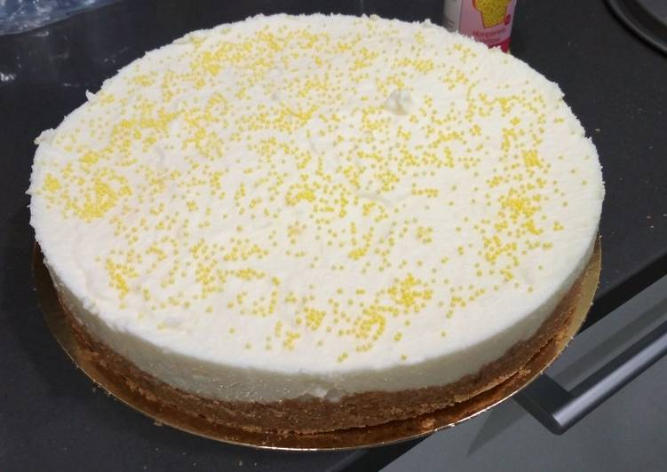 Tarta mousse de limón