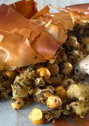 A picture of Hotchpotch Pie with Dzja-dzjək.