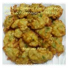 A picture of Bakwan Jagung dan Asparagus.