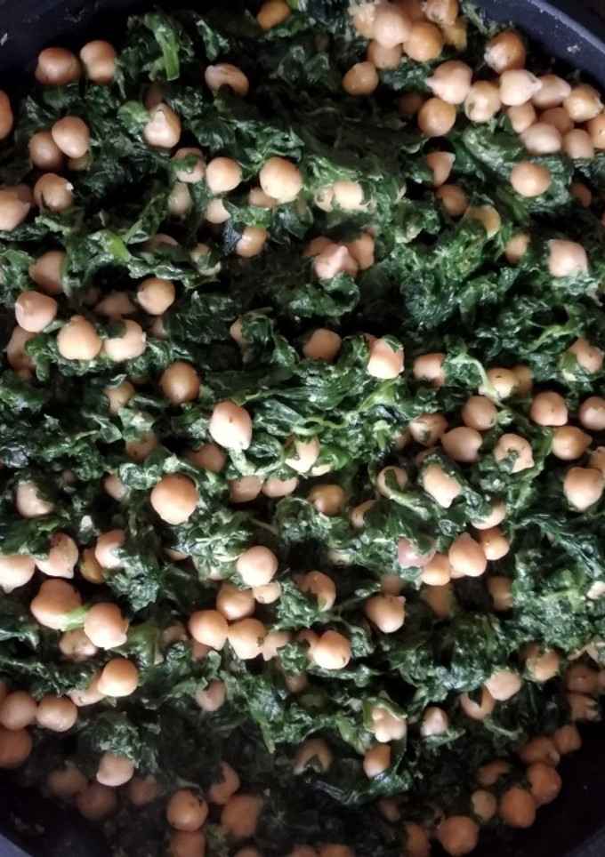 Una foto de Espinacas con garbanzos