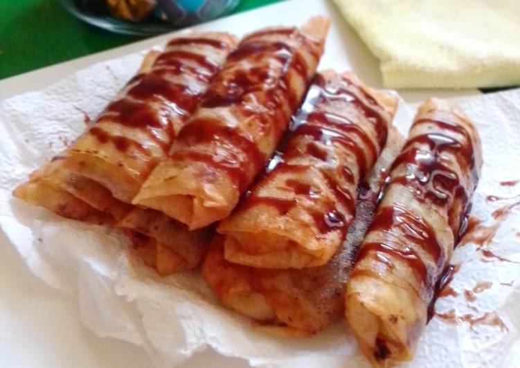 Lumpia pisang coklat