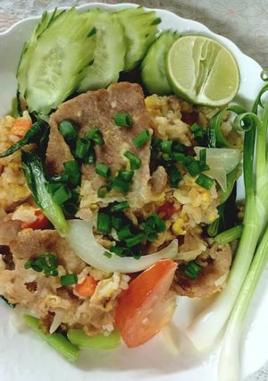 รูปของ ข้าวผัดสันคอหมูสไลซ์ เมนูเด็กกินได้