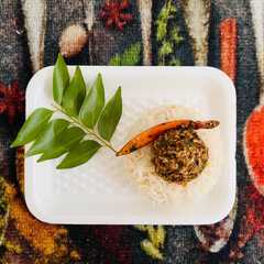 Curry Leaf Chutney with White Rice😋-レシピのメイン写真