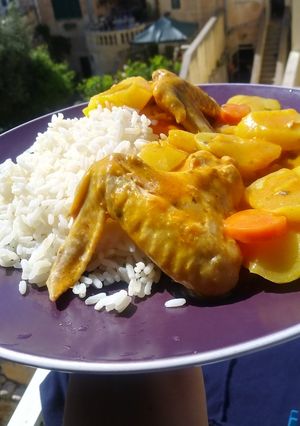 Una foto de Curry con pollo