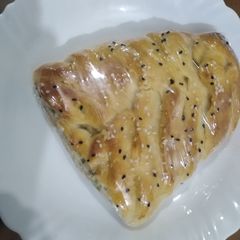 A picture of Chicken Bread.