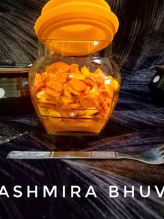 આથેલી લીલી હળદર (Atheli Lili Haldar Recipe In Gujarati) રેસીપી મુખ્ય ફોટો