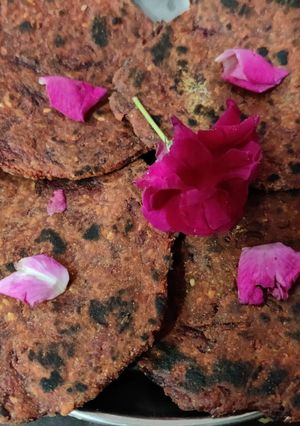 A picture of Beetroot paratha.