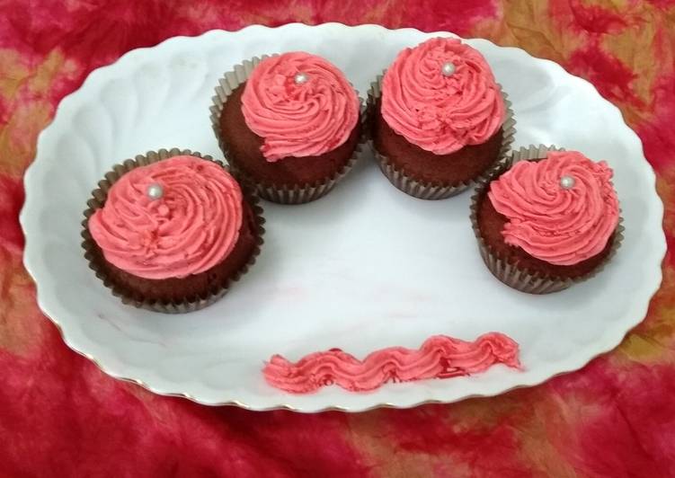 Easiest Way to Prepare Super Quick Homemade Red Velvet Cupcakes