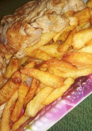 A picture of Chips and egg.