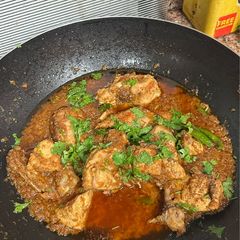 A picture of Chicken Karahi.
